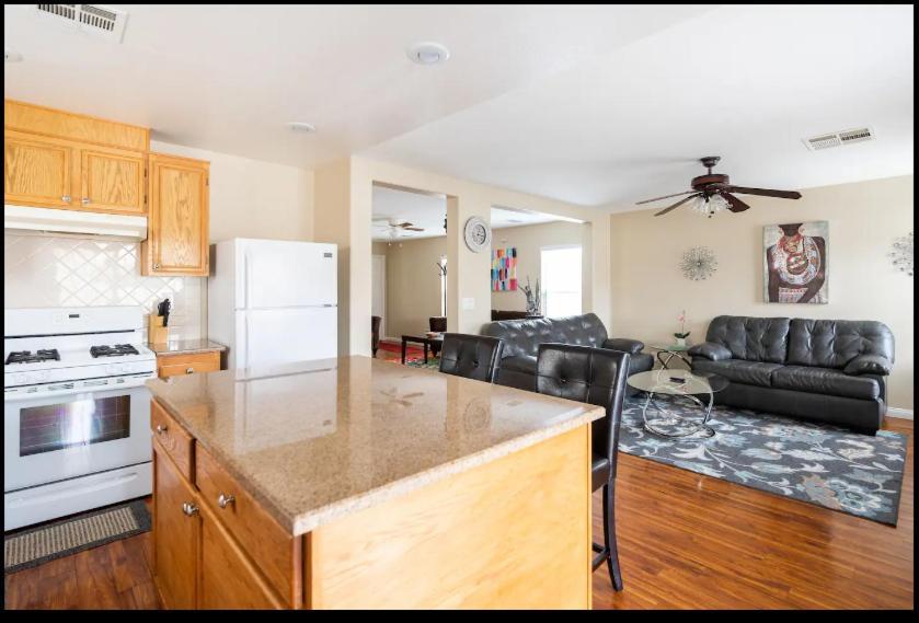 4 Bedroom North Las Vegas With Pool Exteriör bild